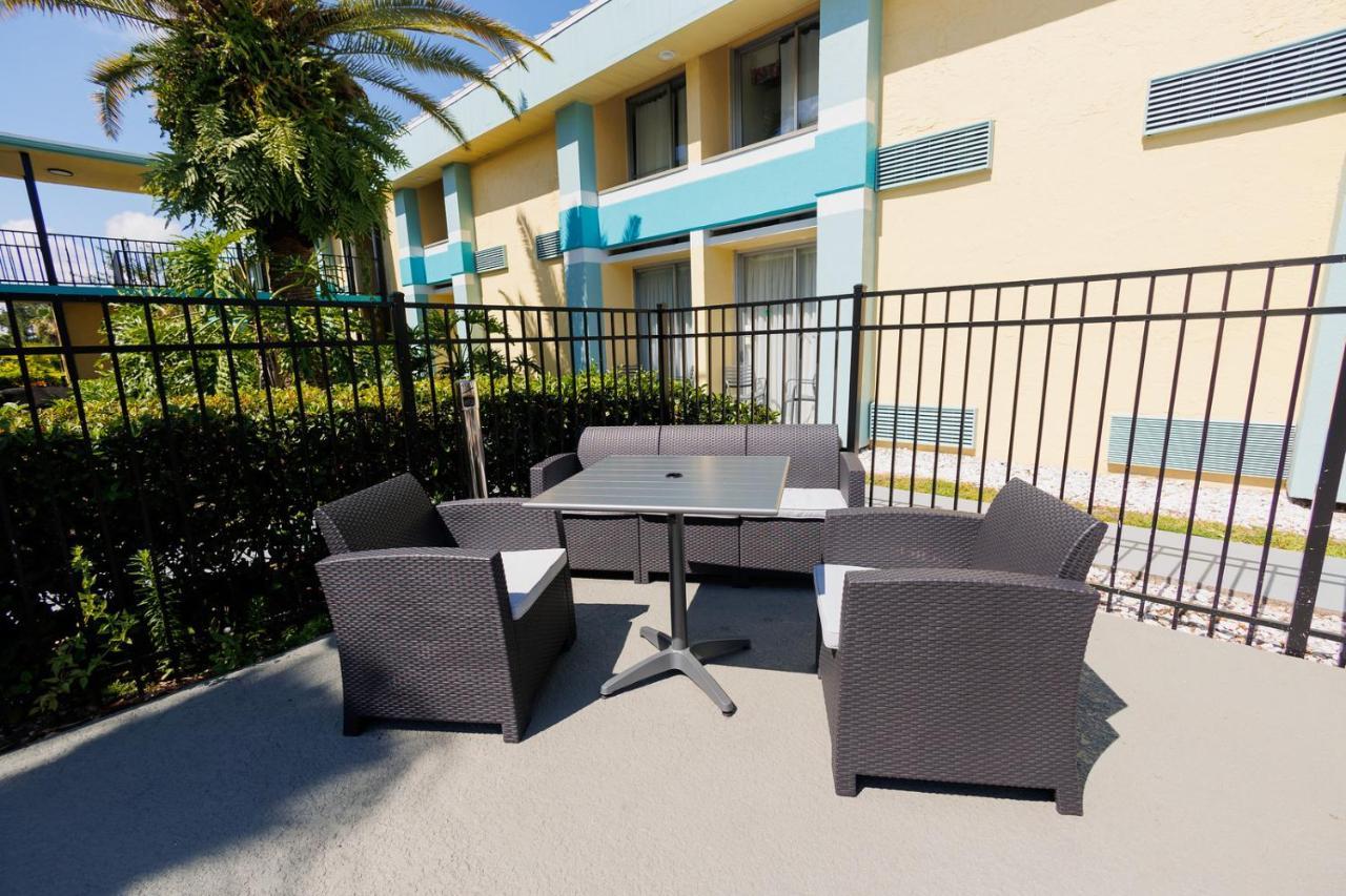 Garnet Inn & Suites, Orlando Exterior photo