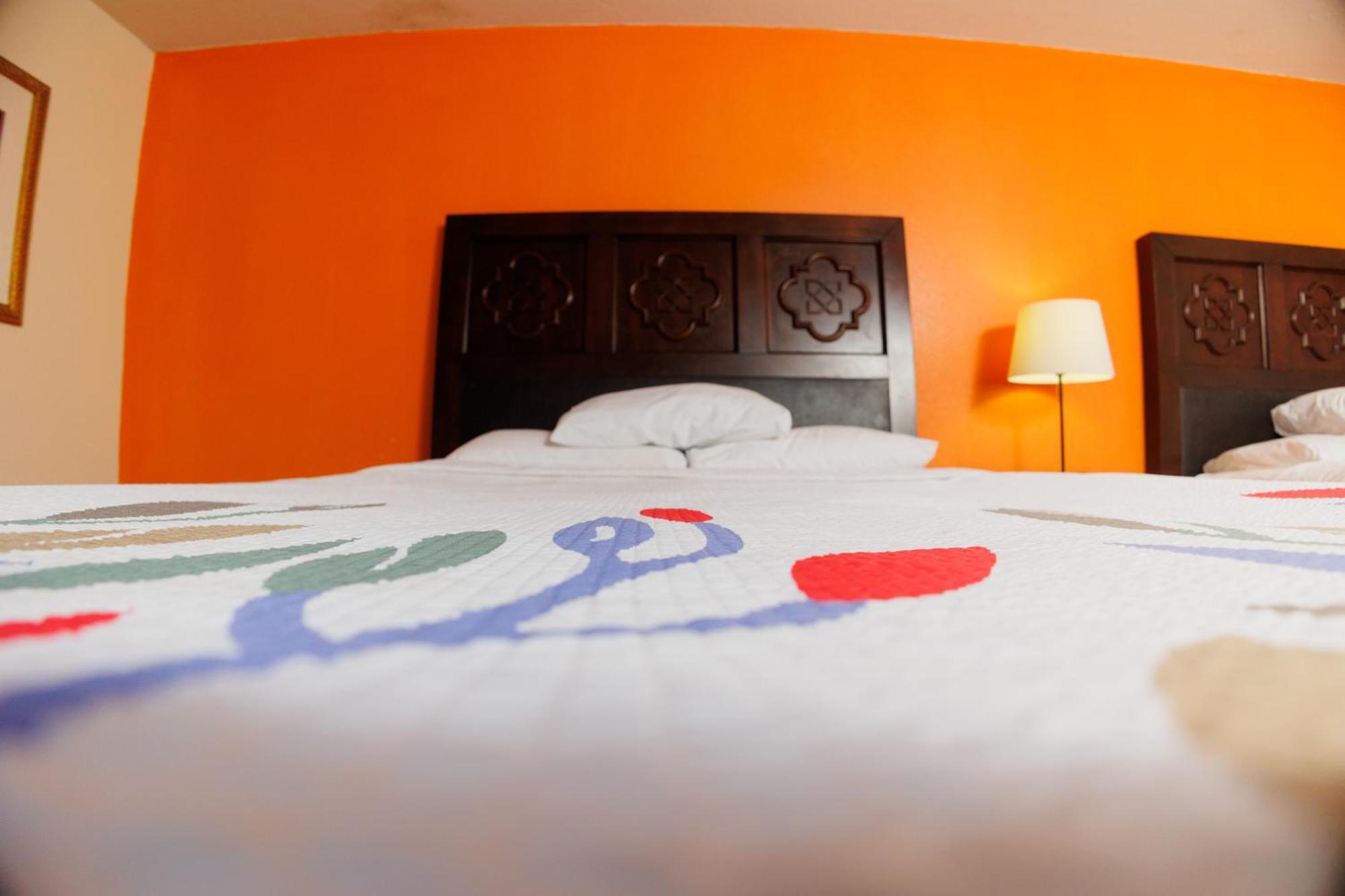Garnet Inn & Suites, Orlando Room photo