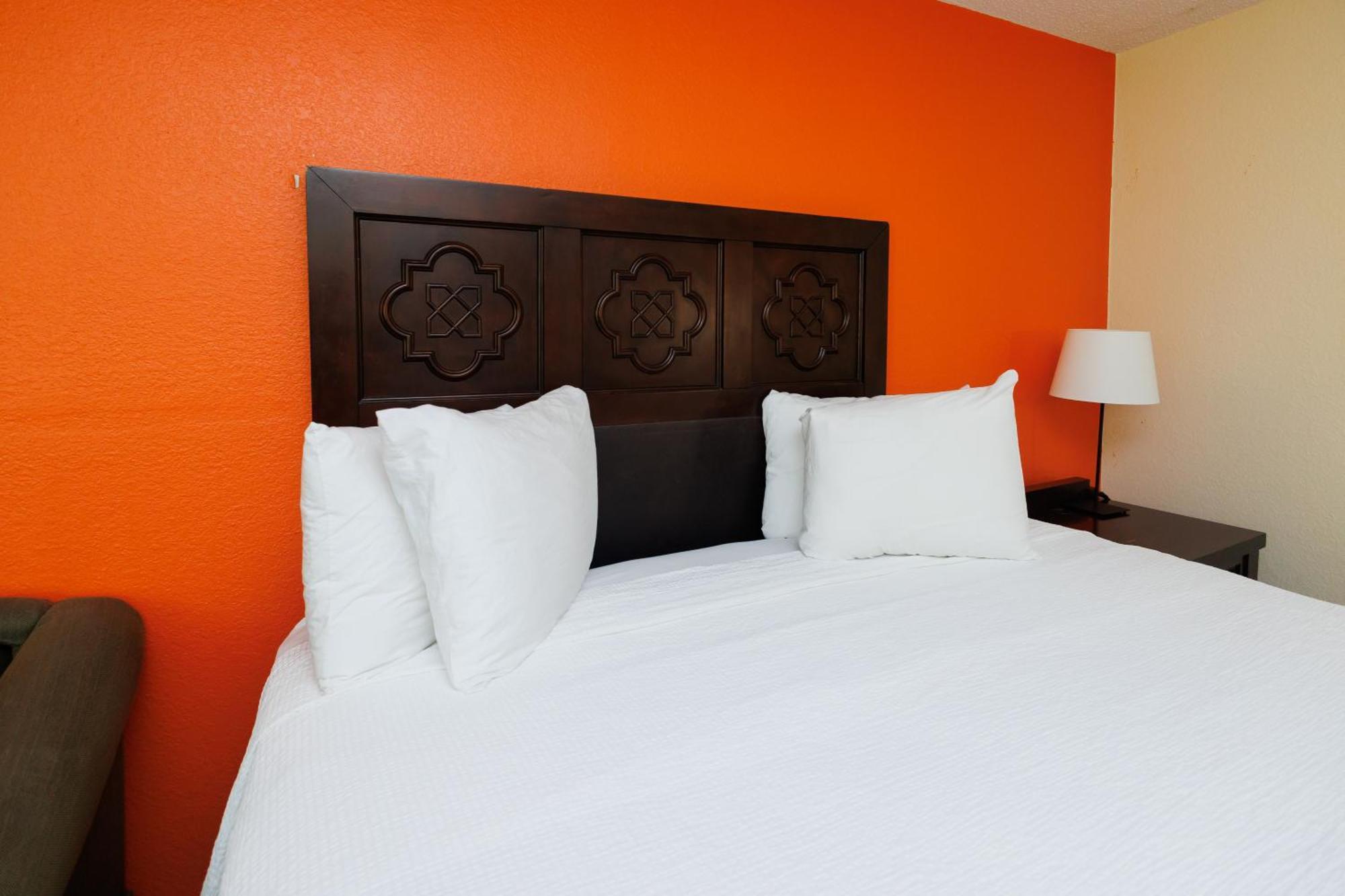 Garnet Inn & Suites, Orlando Room photo