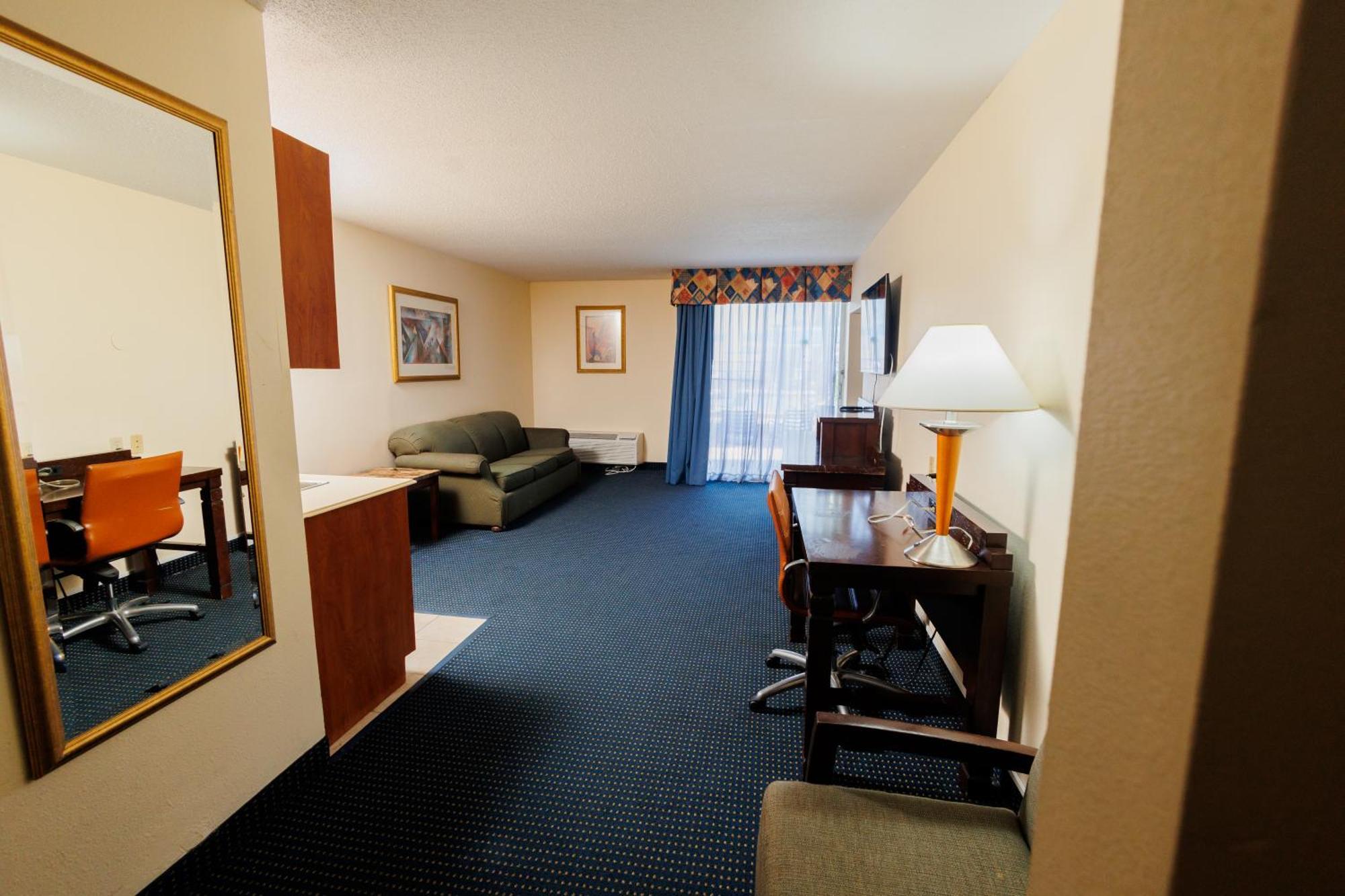 Garnet Inn & Suites, Orlando Room photo