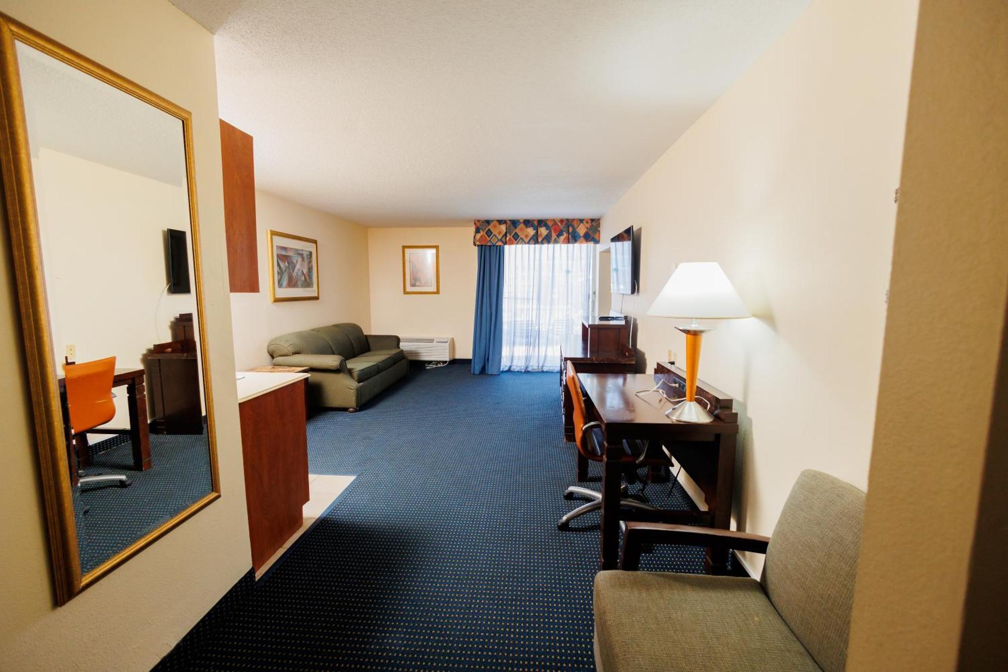 Garnet Inn & Suites, Orlando Room photo