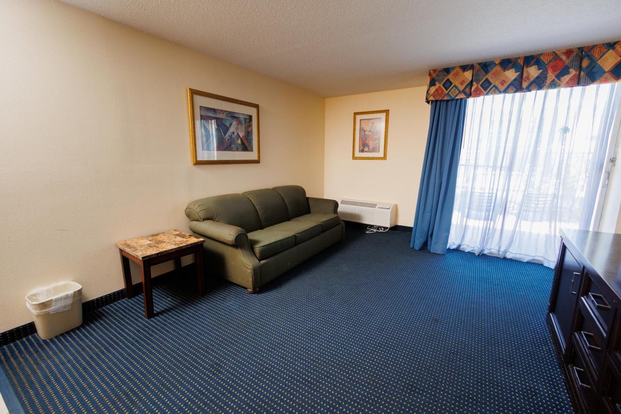 Garnet Inn & Suites, Orlando Room photo