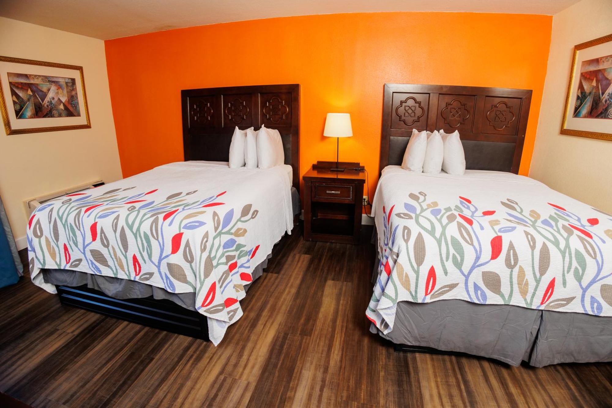 Garnet Inn & Suites, Orlando Room photo