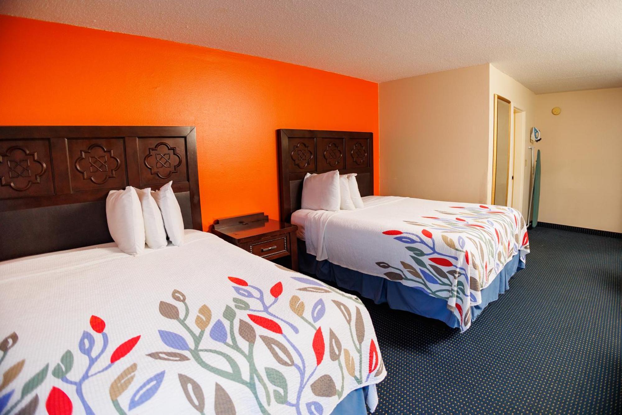 Garnet Inn & Suites, Orlando Room photo